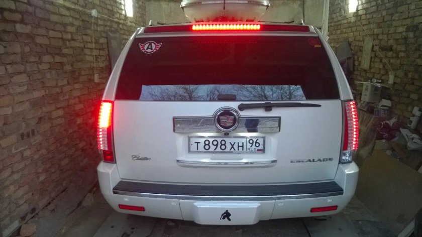 Cadillac escalade 3