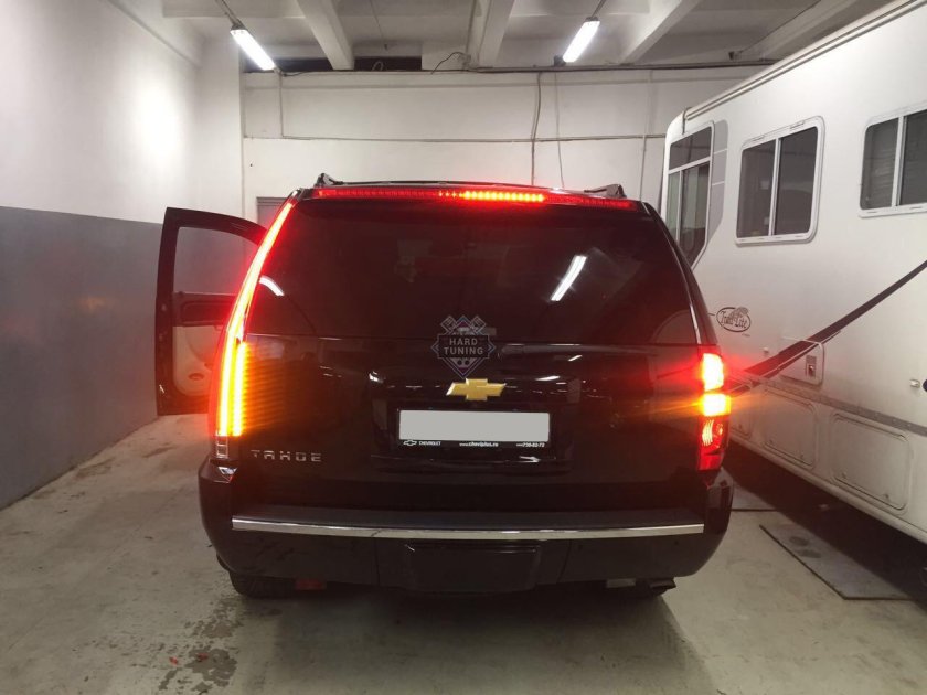 Шевроле Тахо задние фонари