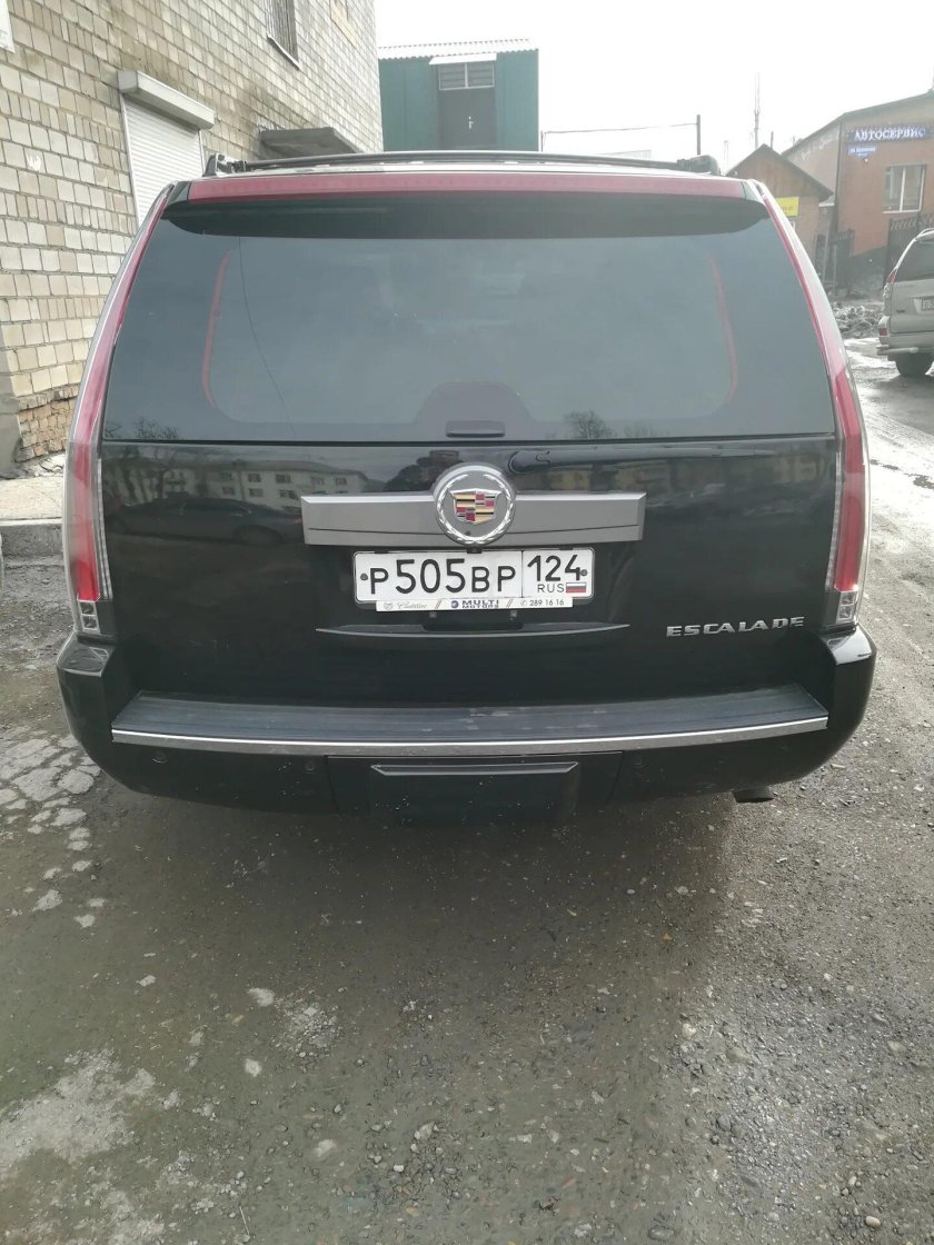 Cadillac Escalade 3 сзади