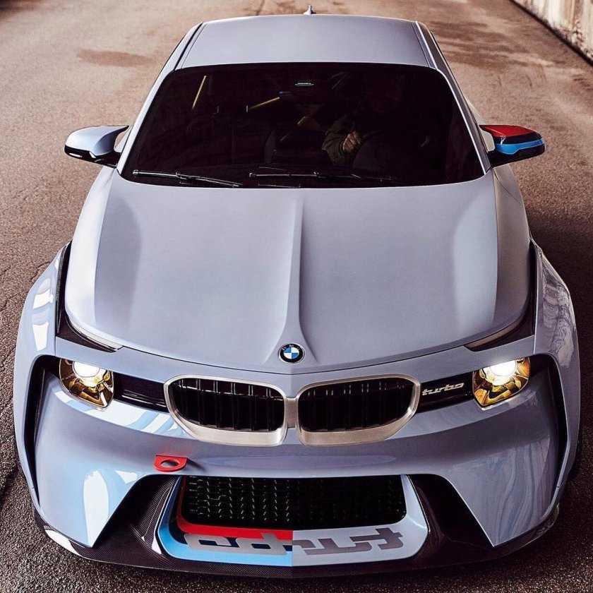 Bmw 2002 hommage