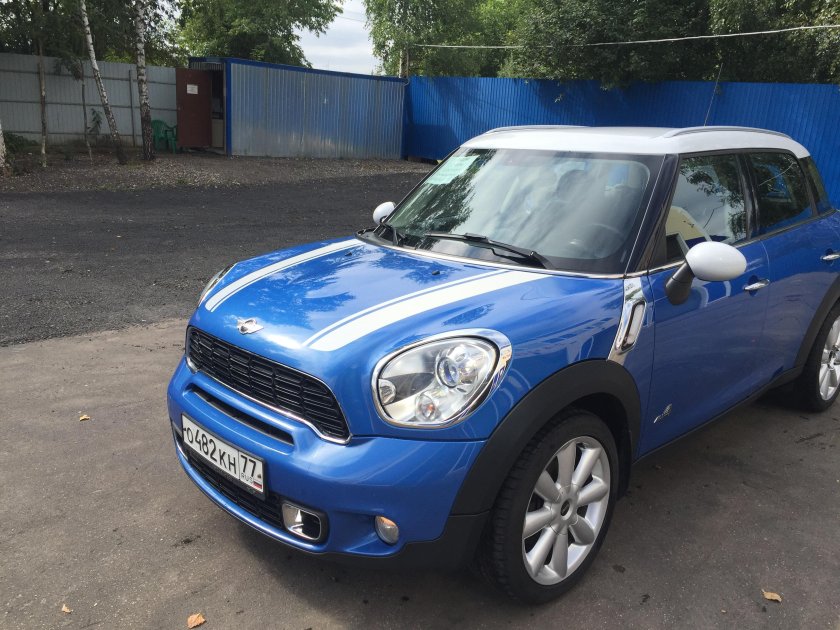 Мини Купер Кантримен 2013 голубой