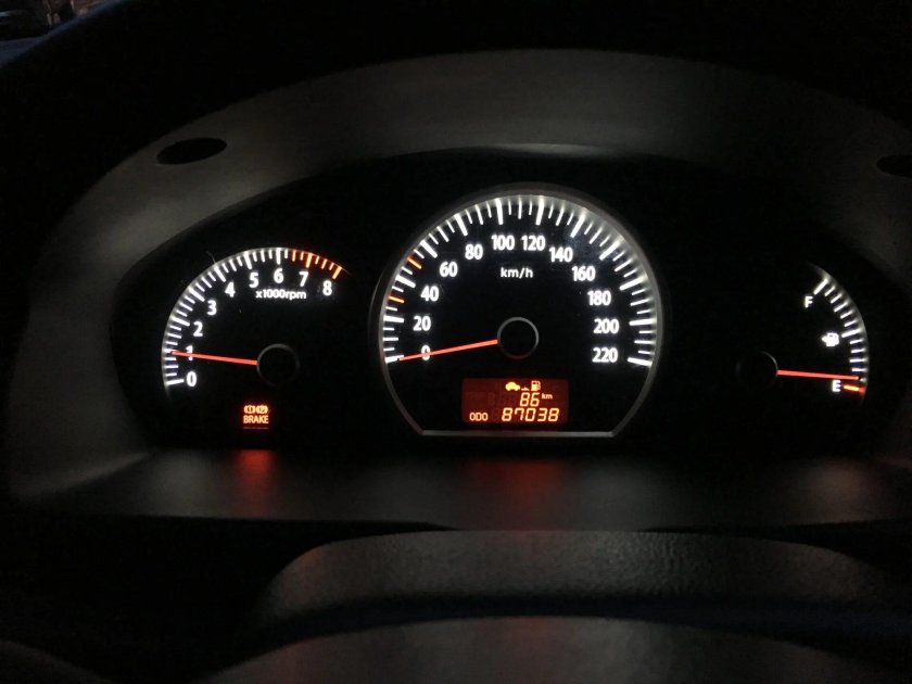 Kia Sportage 2 панель приборов