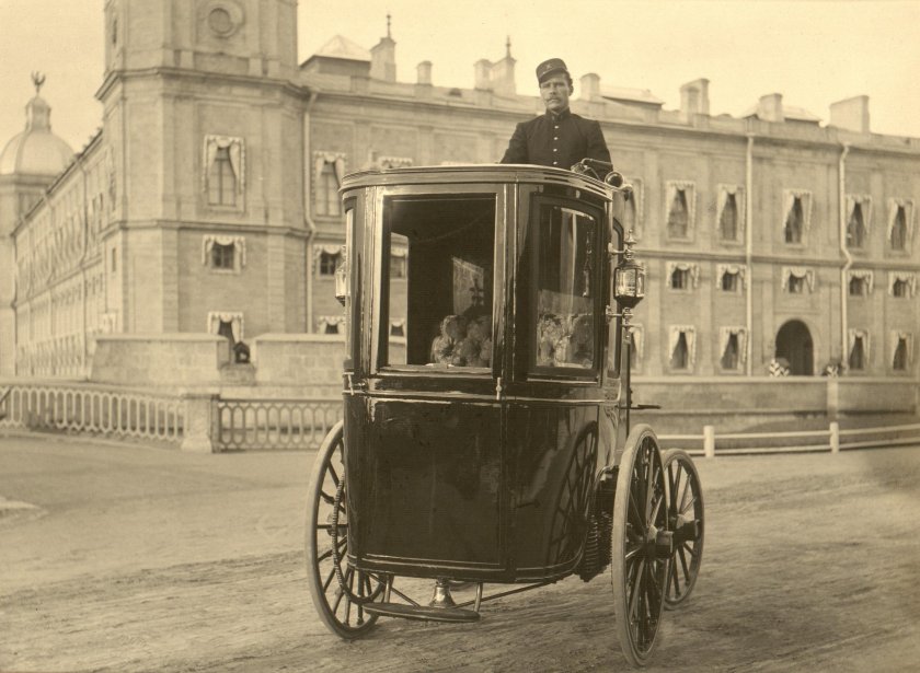 Первый русский электромобиль Ипполита Романова 1899 г