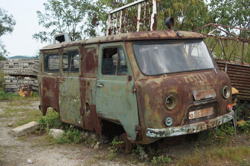 УАЗ 452 Буханка заброшенный