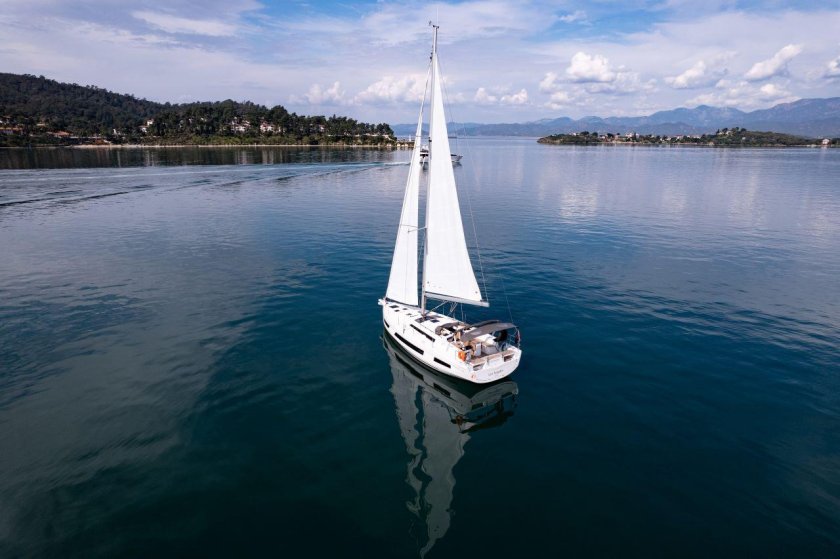 Beneteau oceanis 51.1