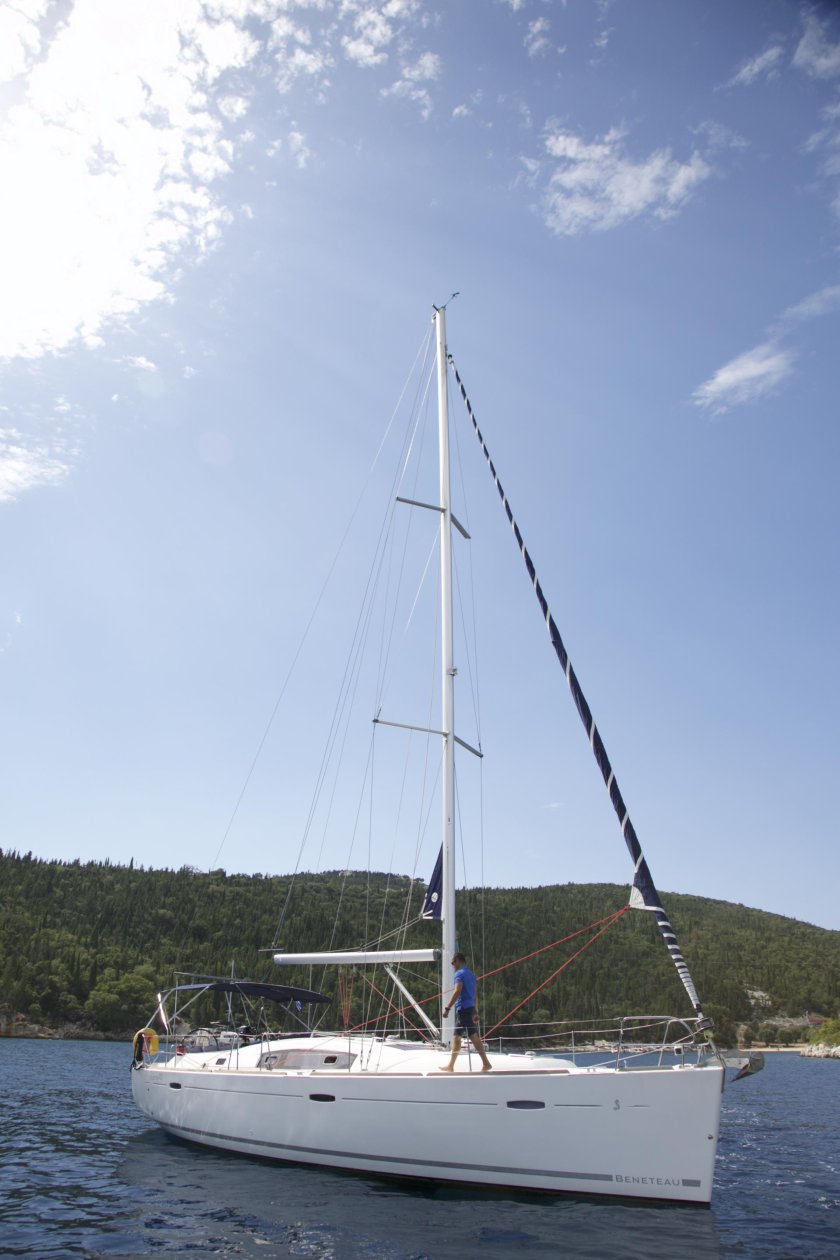 Парусная яхта