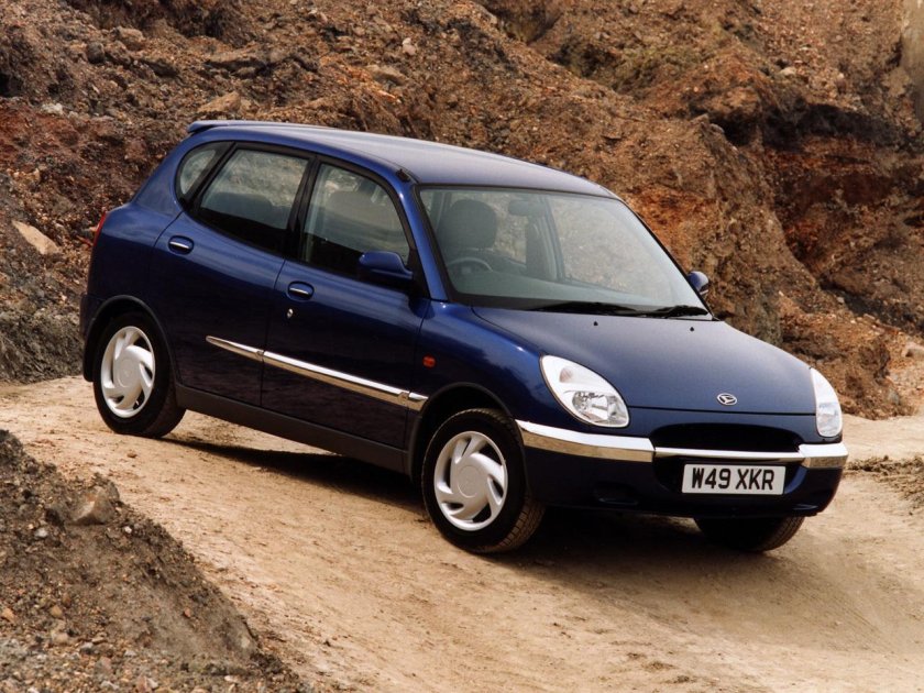 Daihatsu Sirion 1998