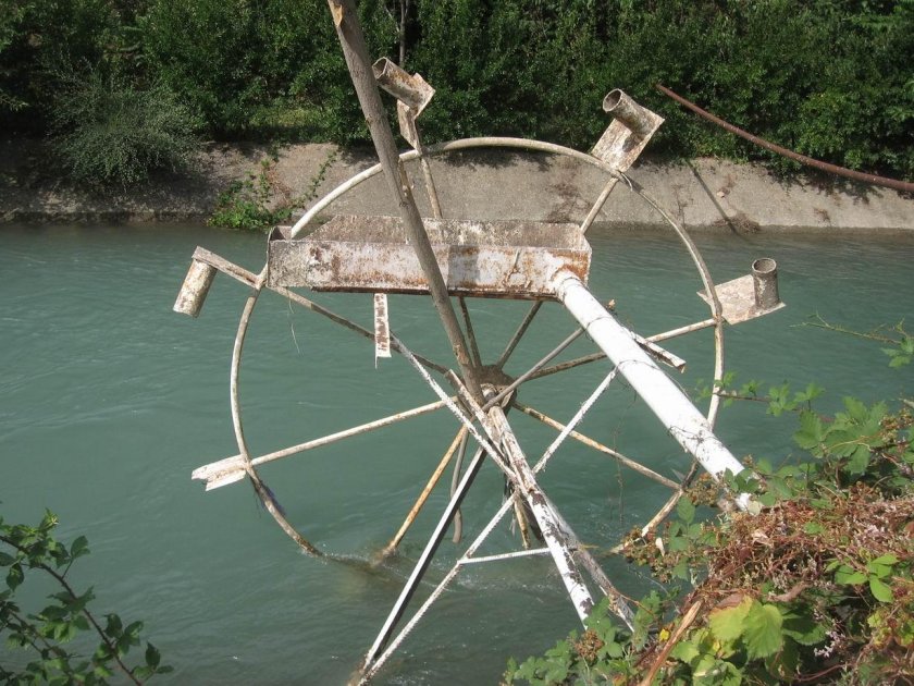 Приспособление для подъема воды