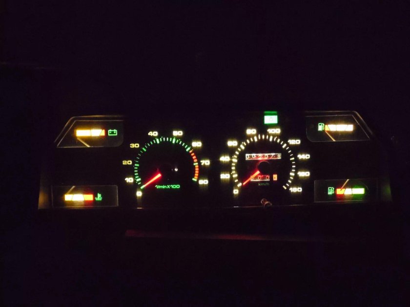 Приборная панель москвич 2141