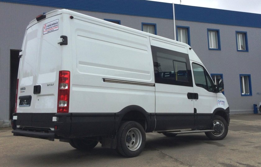 Iveco Daily Грузопассажирский фургон