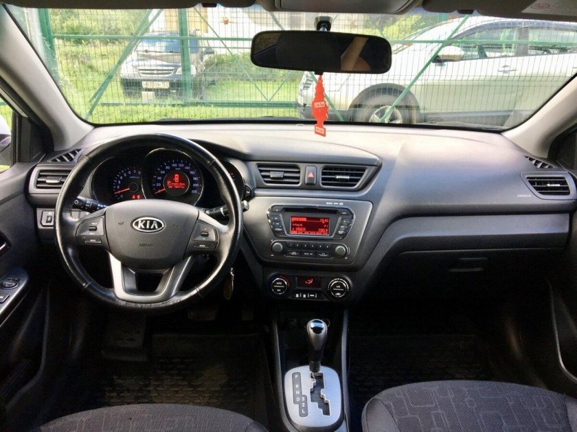 Kia Rio 2011 салон