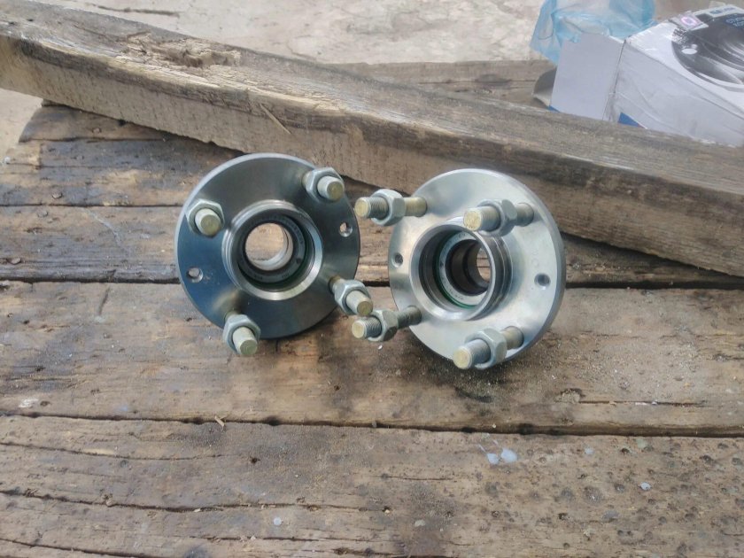 Задняя ступица