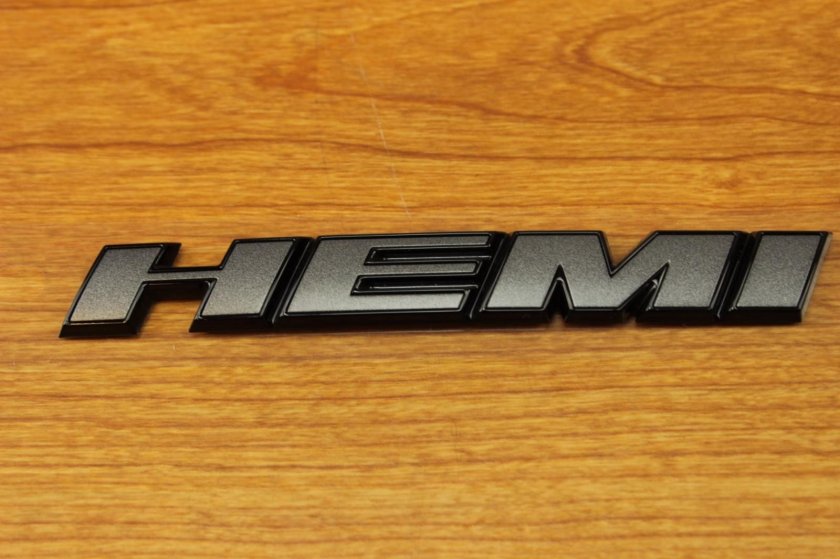 Шильдик Hemi