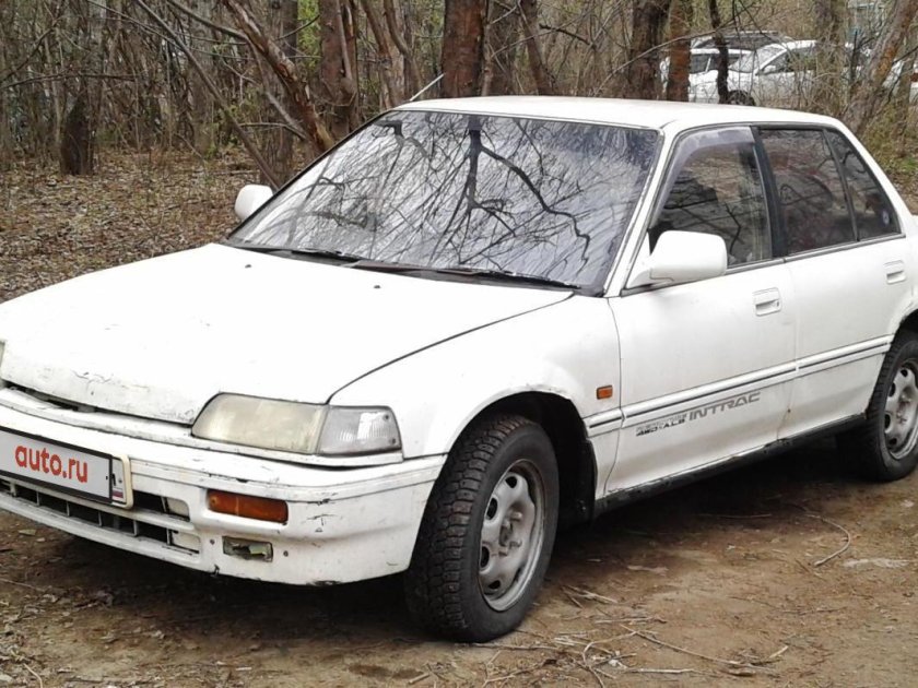 Honda Civic 1988 седан белый