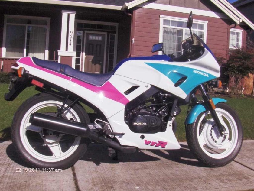 Хонда VTR 250
