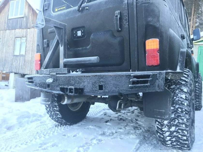 Силовой бампер на УАЗ 469