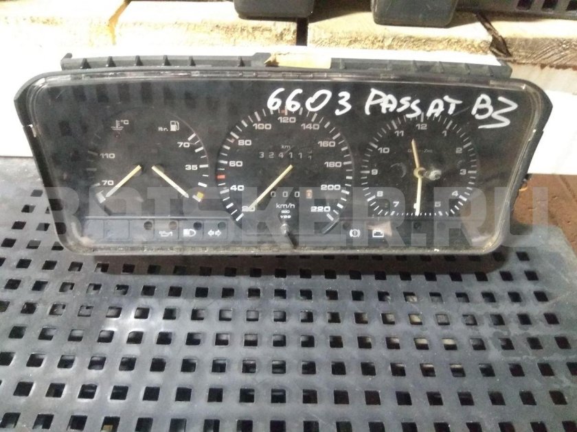 Приборная панель Пассат б3