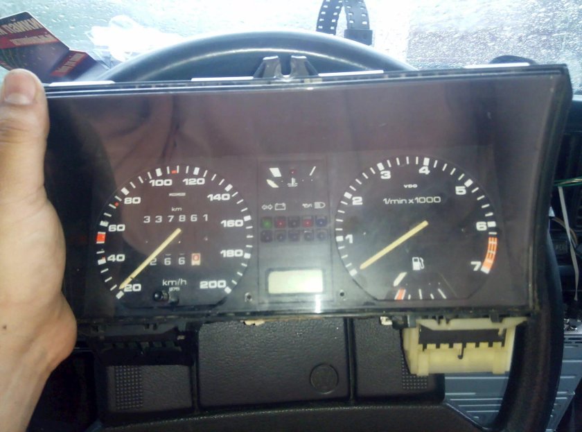 Тахометр VW b2