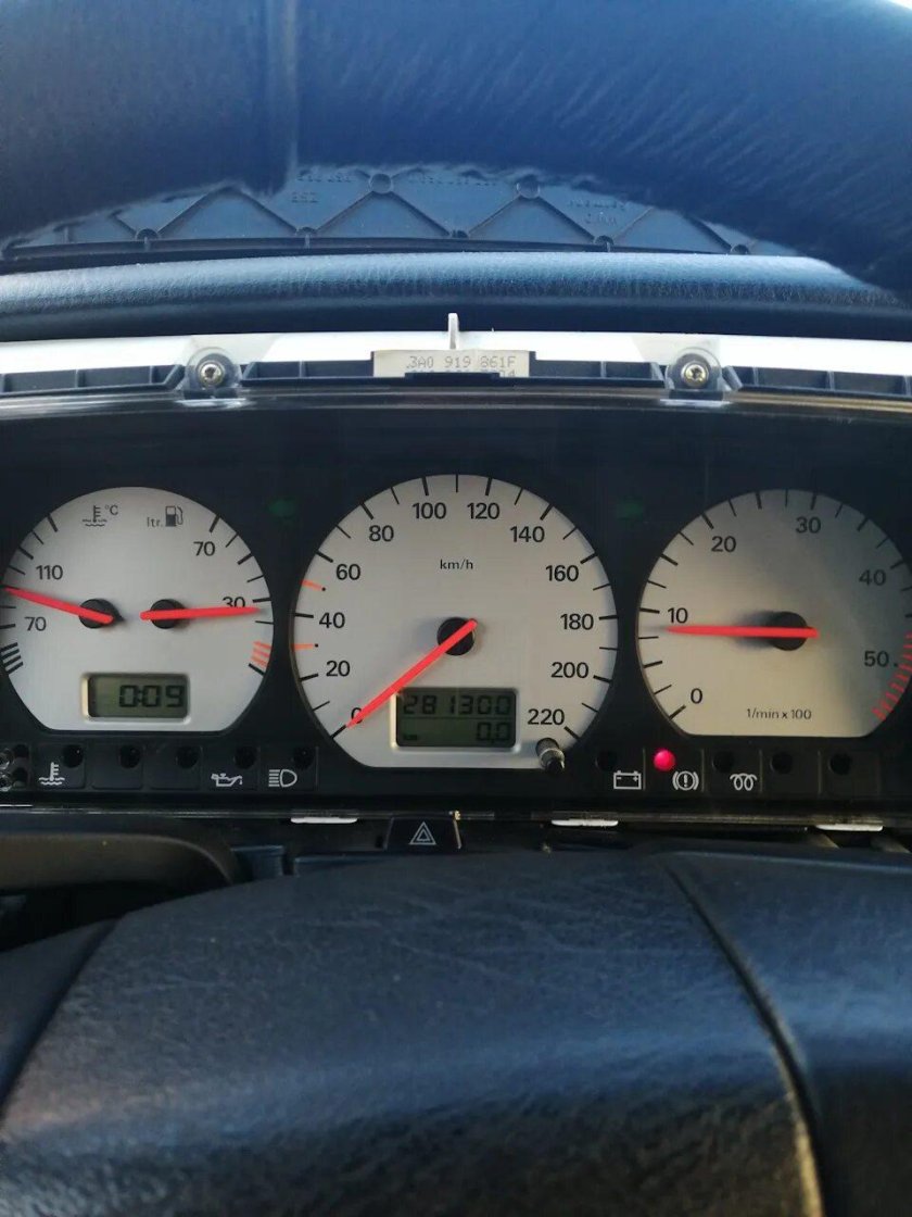 Приборная панель Пассат б3