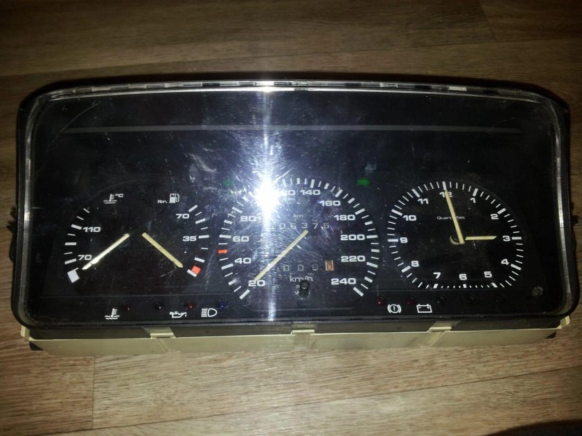 Приборная панель Пассат б3