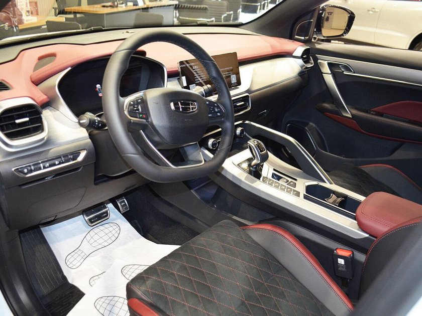 Geely Coolray 1.5 AMT, 2022