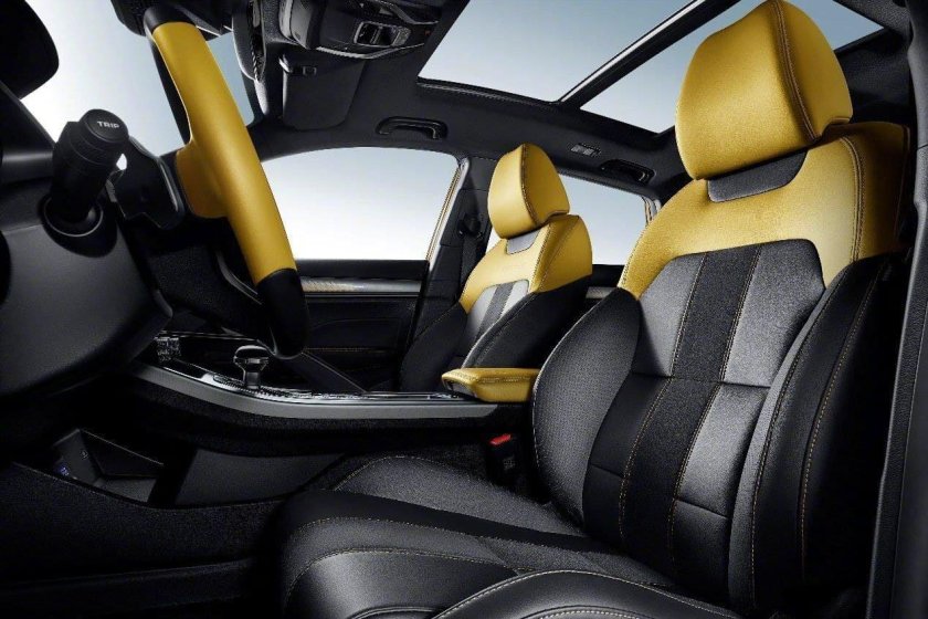 Geely Coolray 2022 салон