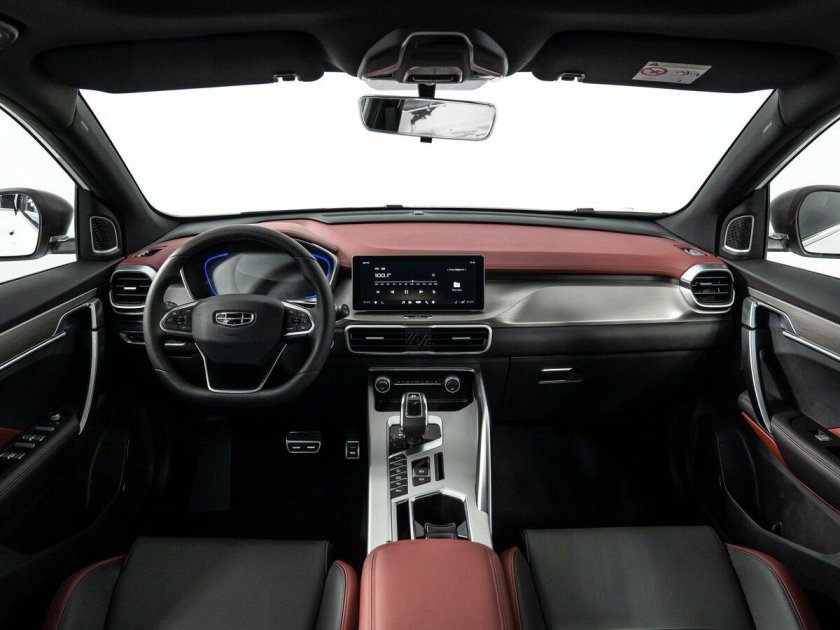 Geely Coolray 2022 салон