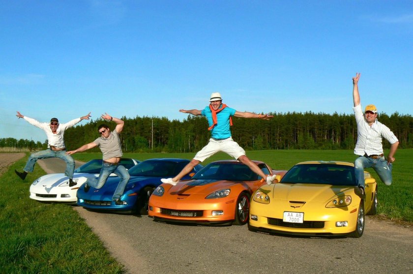 Друзья в машине