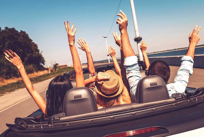 Девушка в кабриолете