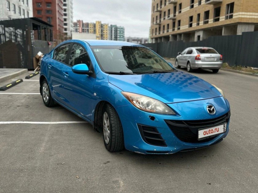 Мазда 3 2011 голубая седан