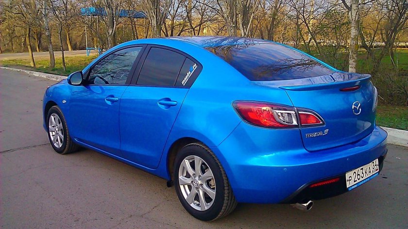 Мазда 3 2011