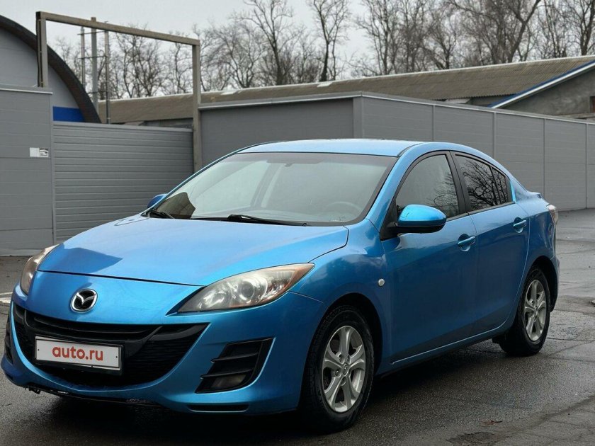 Мазда 3 2011 голубая седан