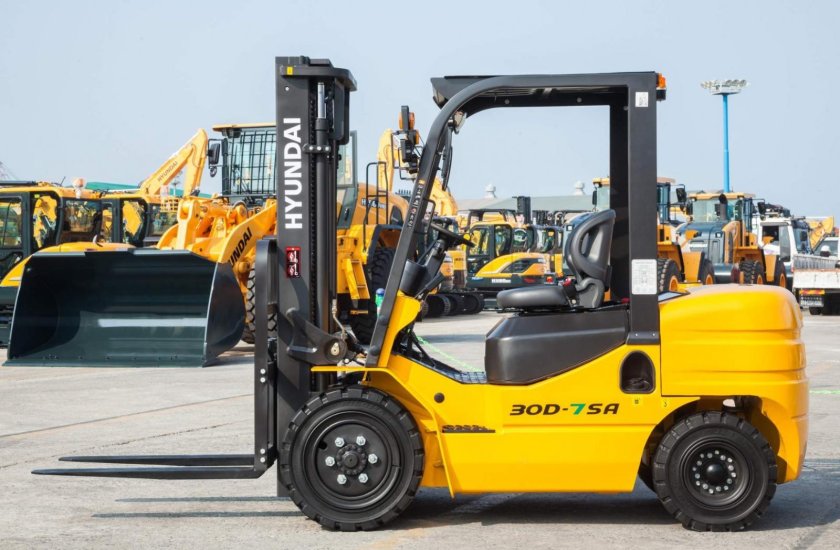 Вилочный погрузчик Hyundai 30d-7sa