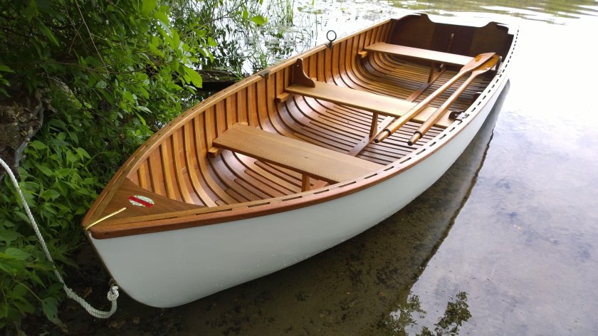 Лодка плоскодонка каноэ