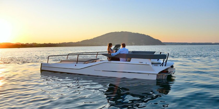 Катер катамаран