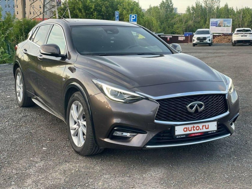 Infiniti q 30