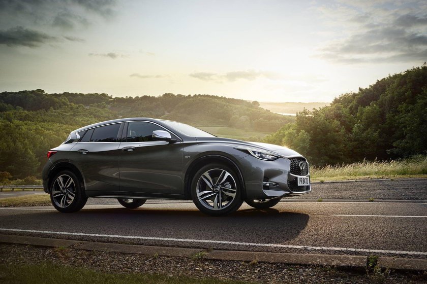 Инфинити q30