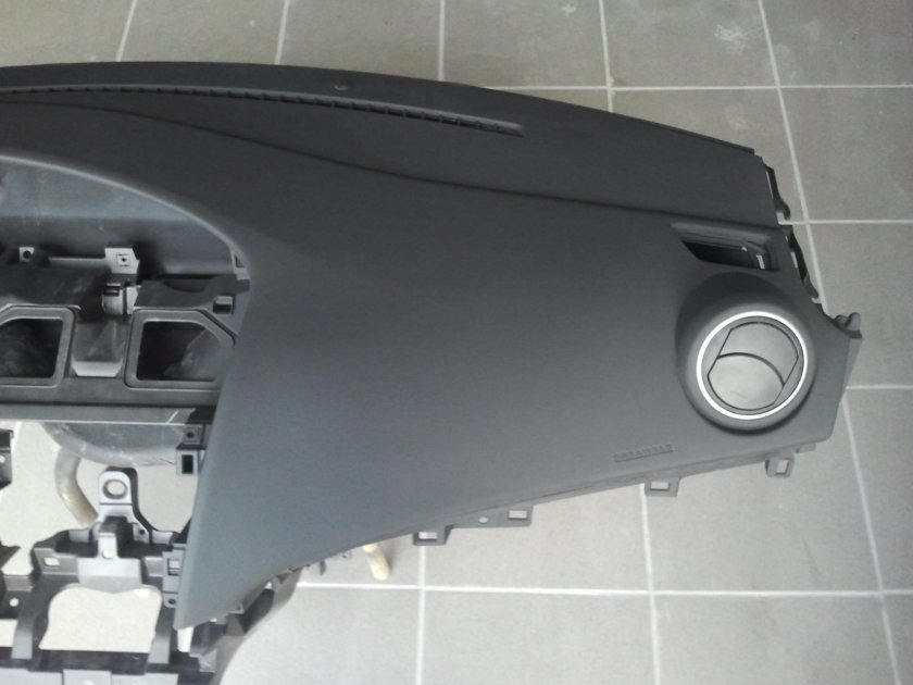 Торпедо Mazda 3 BL