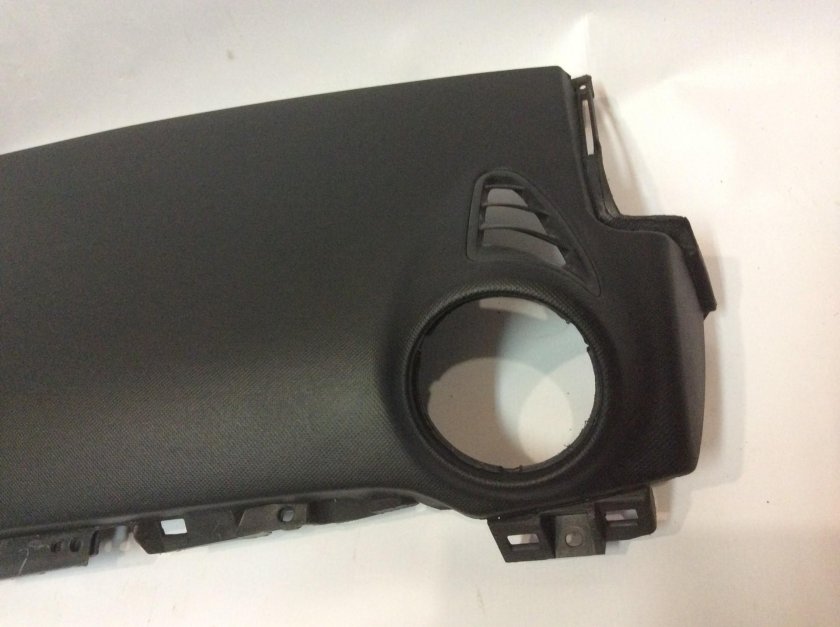 Накладка Торпедо Мазда 3 БК