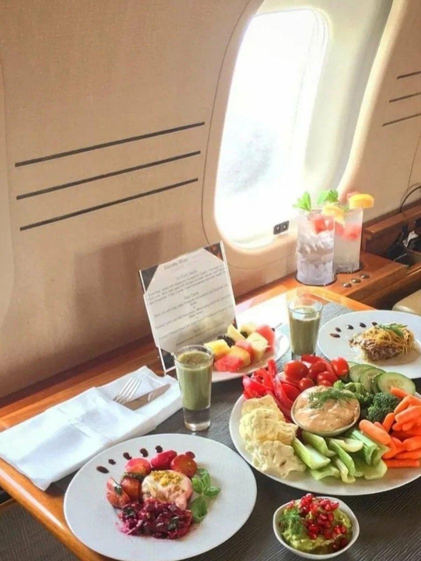 Завтрак в самолете