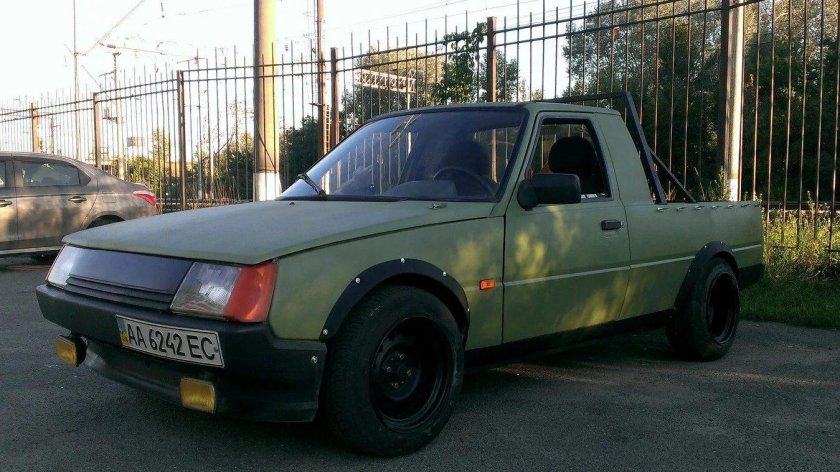 ЗАЗ-1102 Таврия пикап