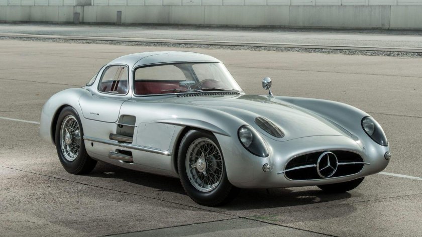 Mercedes benz 300 slr uhlenhaut coupe