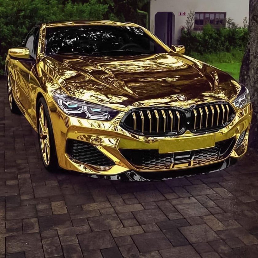 BMW m8 Gold