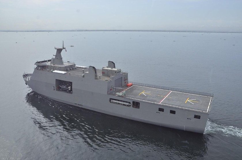 Десантно-вертолётные корабли-доки типа «Макассар»