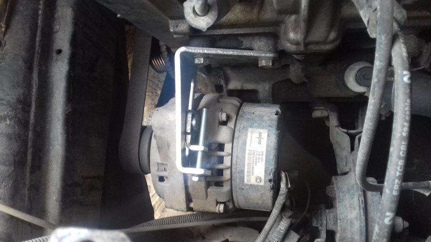 Крепление генератора 2114