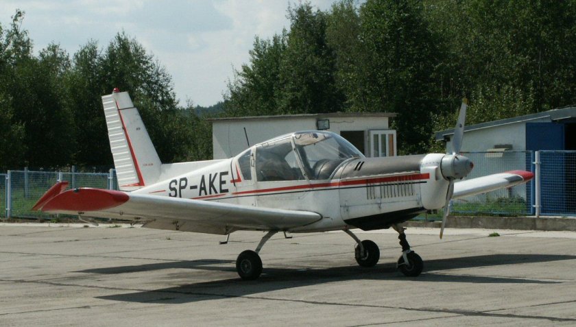 Zlin z-42