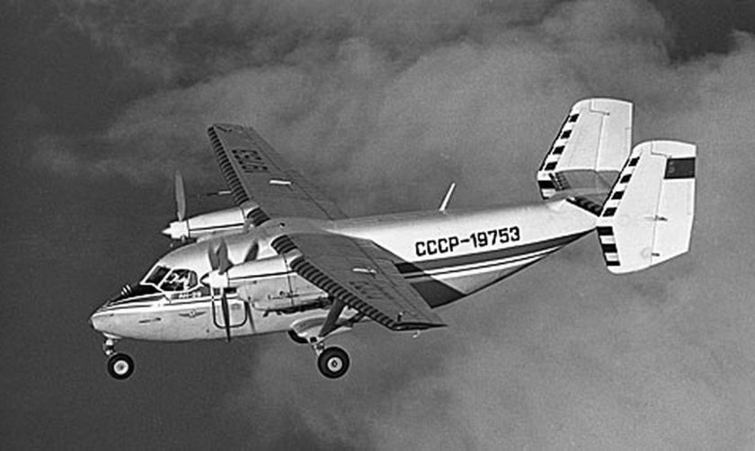 АН-28 пассажирский самолёт