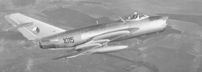 Миг 15 памятник