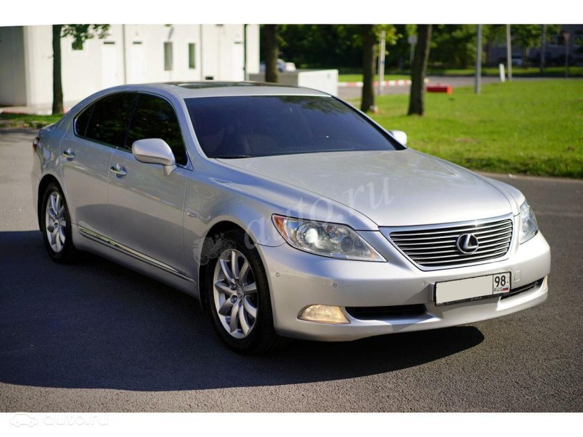 Lexus 460 седан