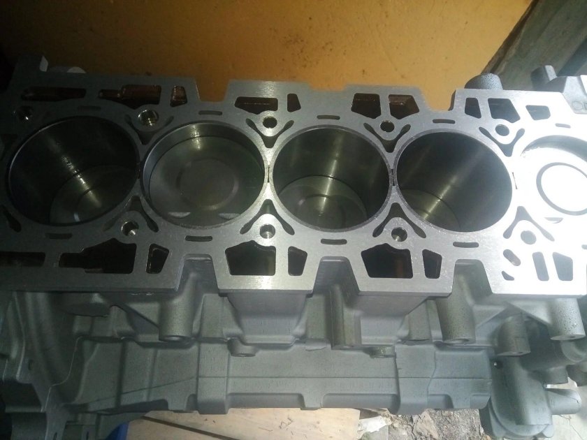 Блок цилиндров Хаммер h3